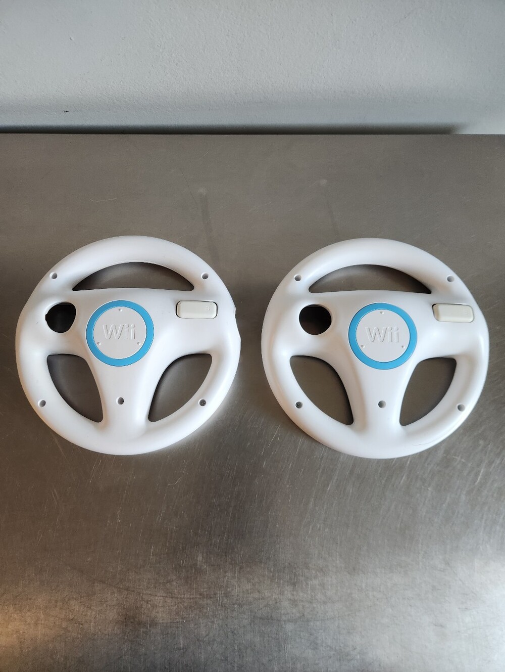 Nintendo White Wii Steering Wheel Set